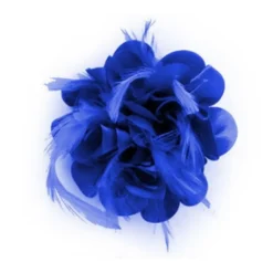 Bloem met veertjes op speld