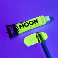 Moon Neon UV hair streaks